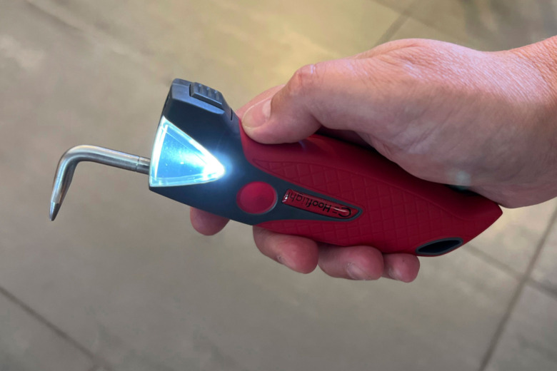 Ridsport testar: Smidig hovkrats för mörka miljöer