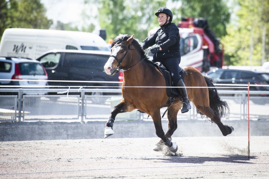 Wictoria och Kjarval helgens första vinnare på Romme