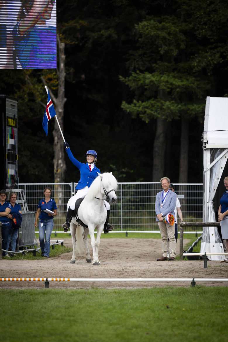 Stjärnspäckat VM-lag från Island – med världsetta och regerande mästare