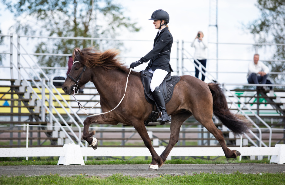 SM: Paloma och Lilly i delad ledning i T2 yr