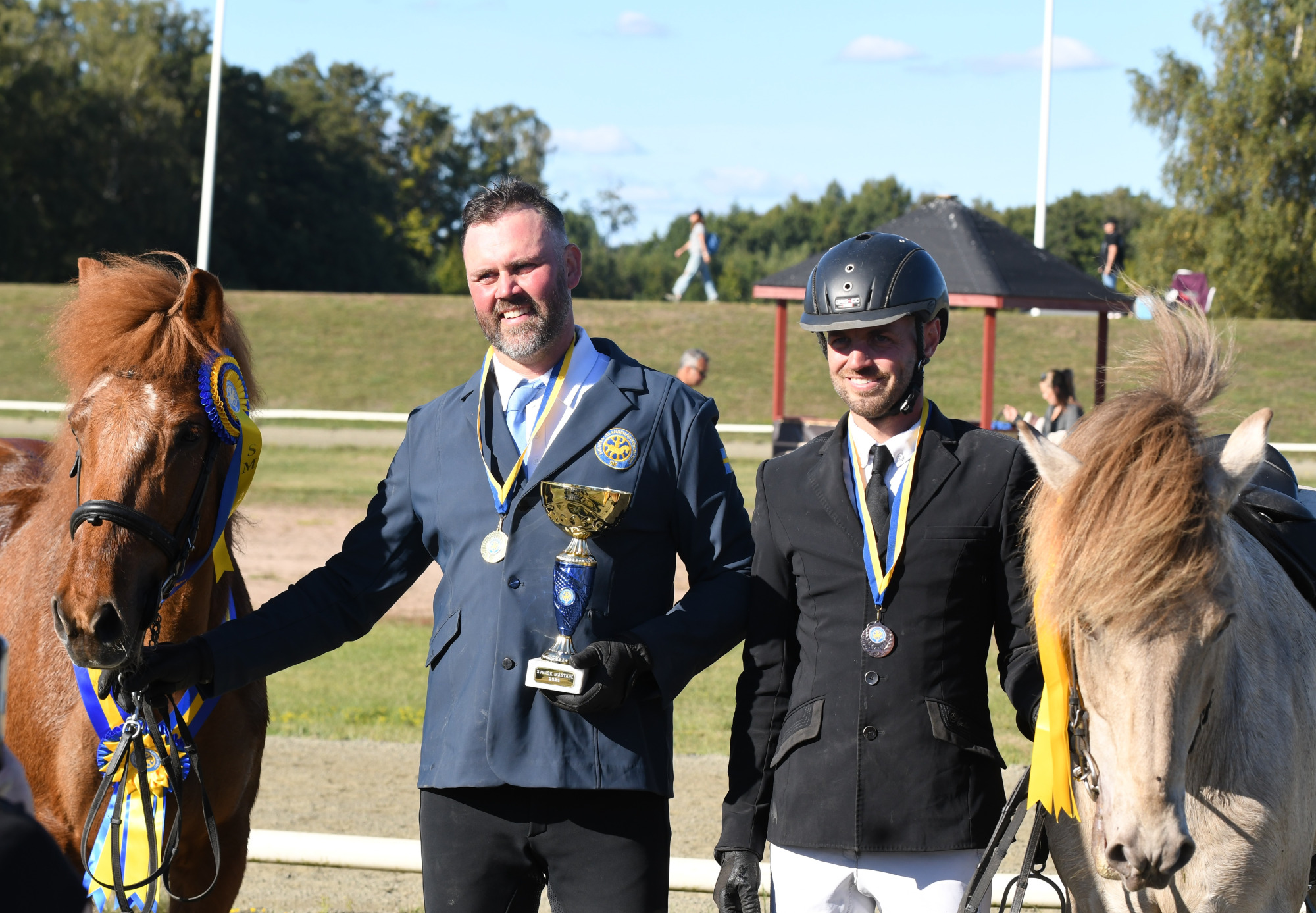James Och Caspar Med Halfmani Och Arthur