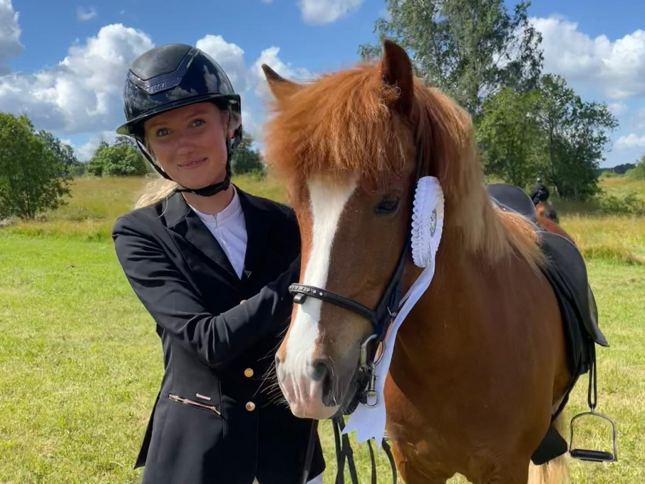 Från ridskola till beridarjobb i Tyskland – på endast fyra år