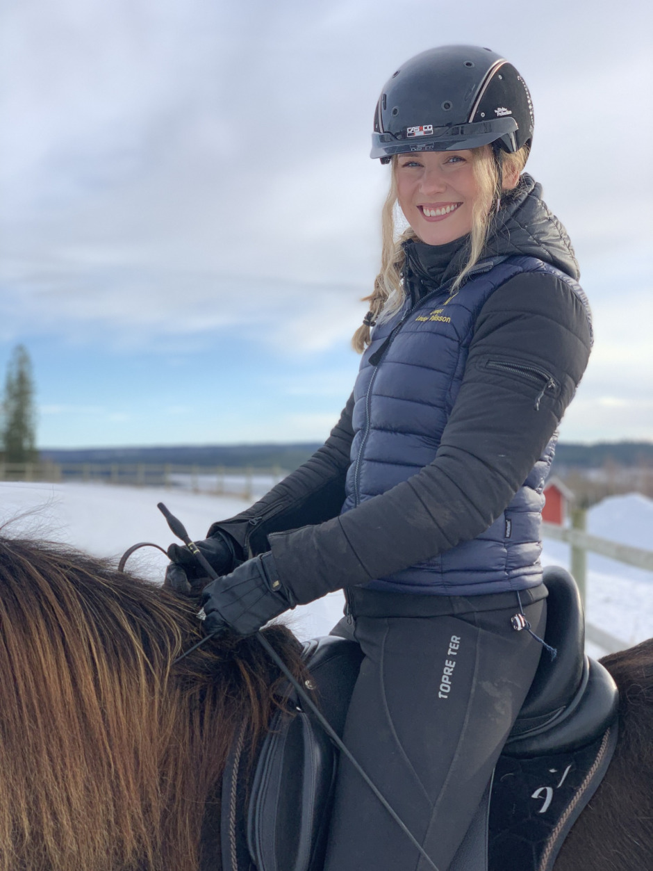 Från ridlekis till Island – Linnea lever sin barndomsdröm